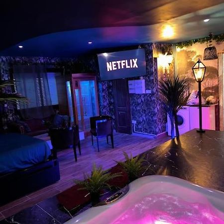 Marbella Logement Privatif -Jacuzzi-Sauna ラ・ヴァレット＝デュ＝バール エクステリア 写真