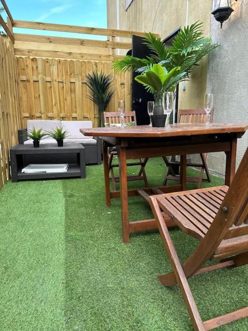 Marbella Logement Privatif -Jacuzzi-Sauna ラ・ヴァレット＝デュ＝バール エクステリア 写真